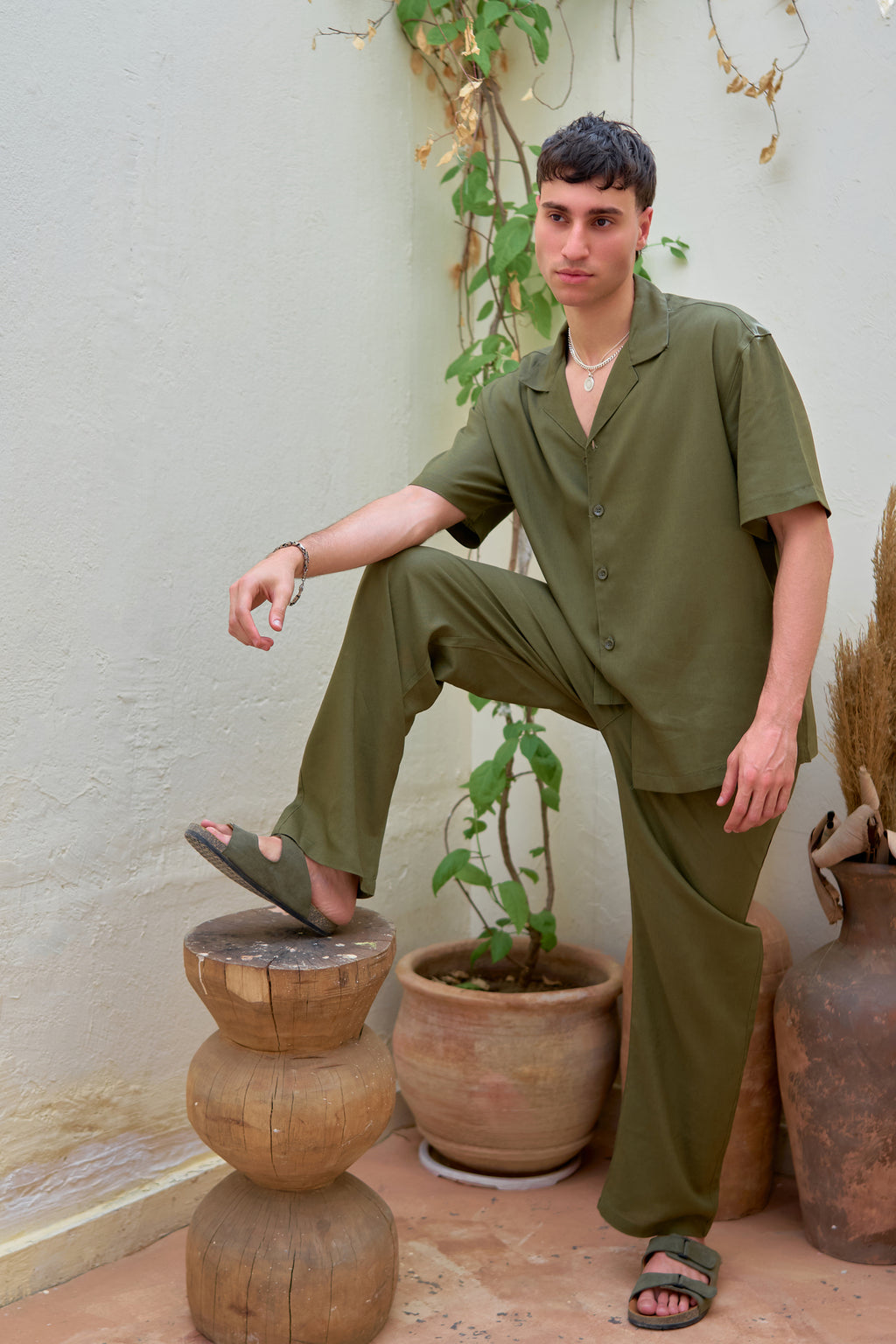 STCHZ Dark Olive Linen Suit